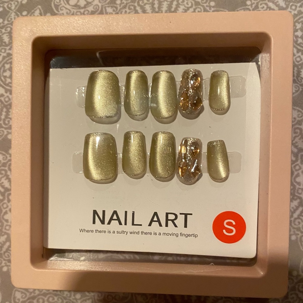 Gold Nail Art Set